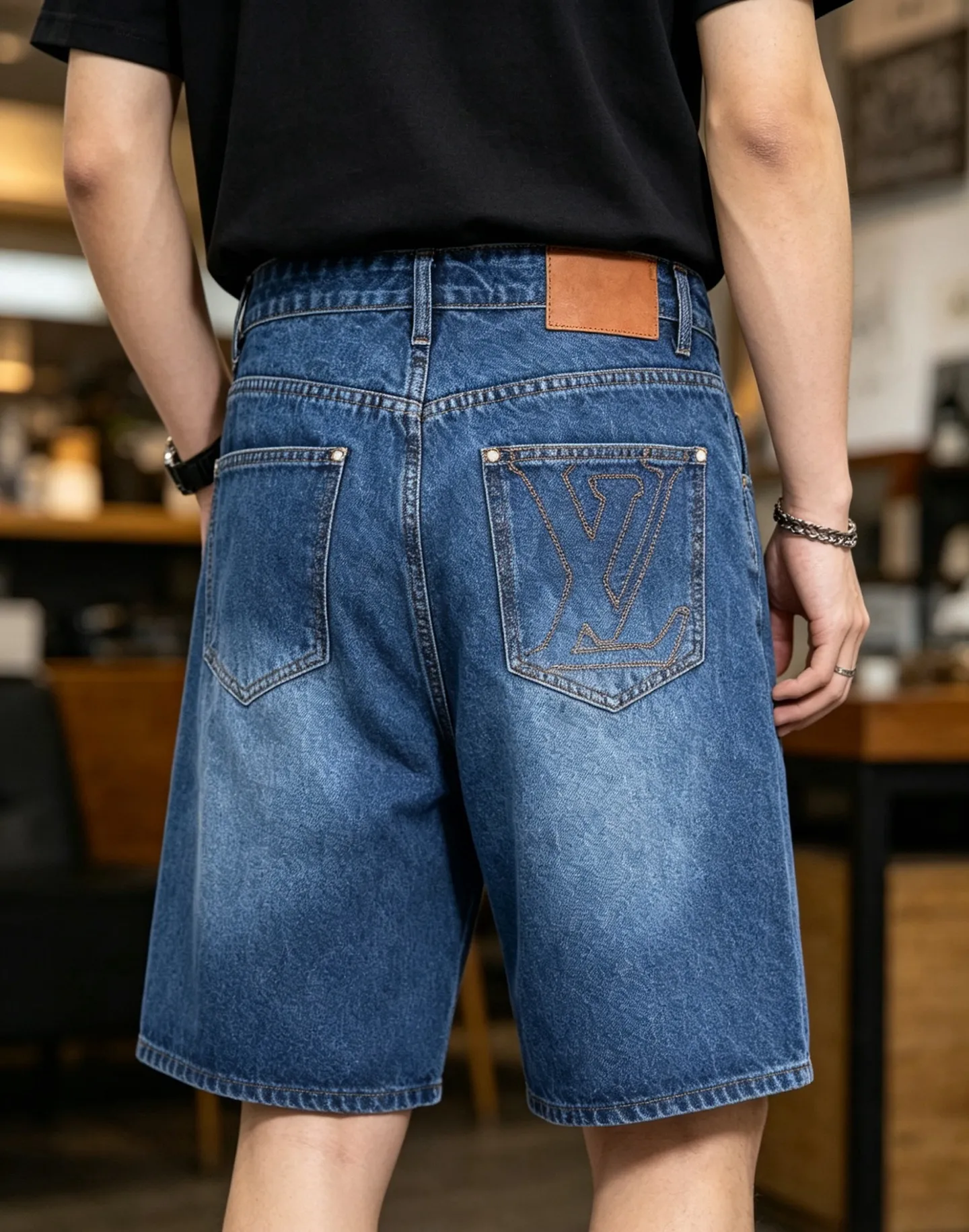 Louis Vuitton/Louis Vuitton denim shorts with embroidered logo on the back pocket